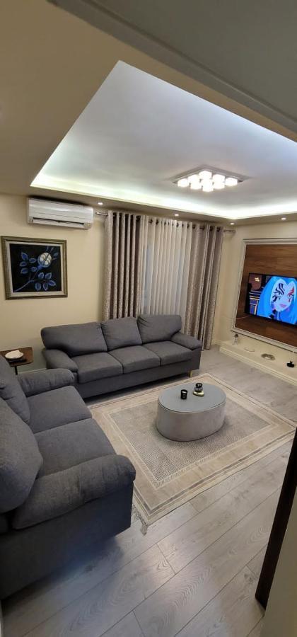 New Bazar Luxury Apartment ติรานา ภายนอก รูปภาพ
